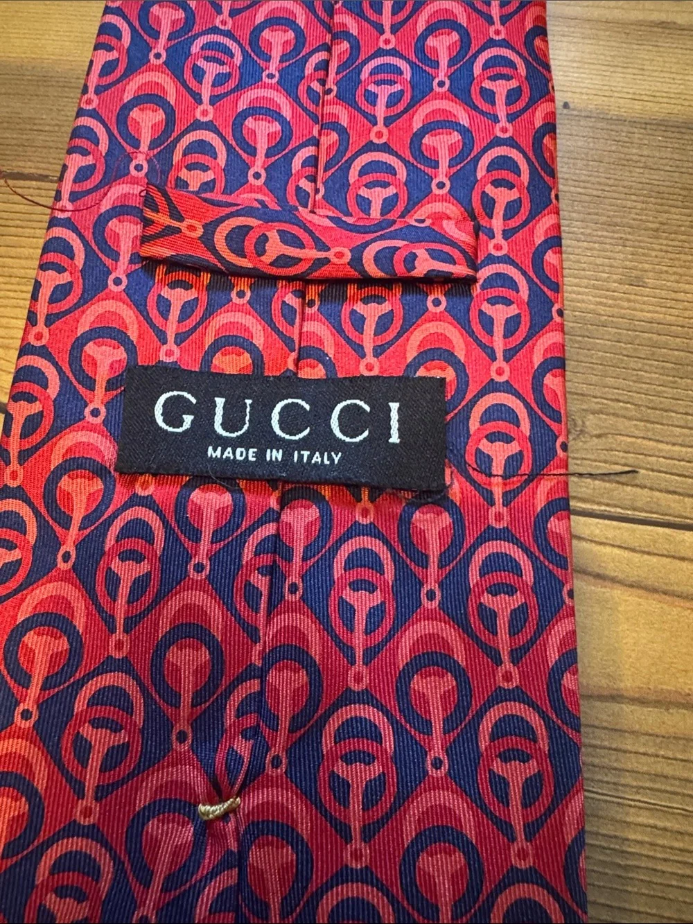 Gucci Red and Black Patterned Silk Tie
